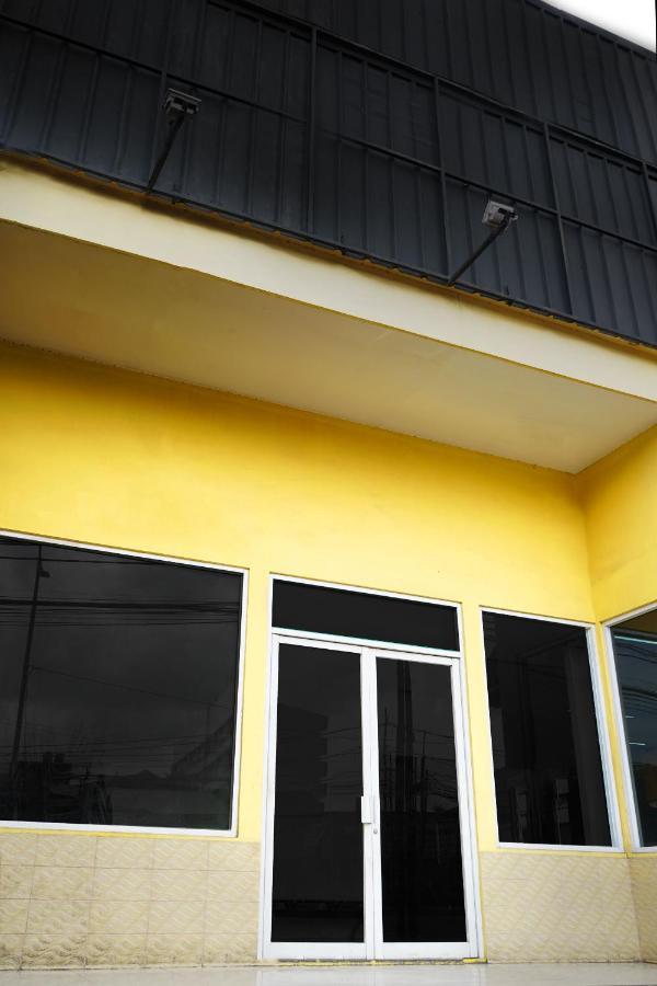 Urooms Tanah Abang Jakarta Exterior foto